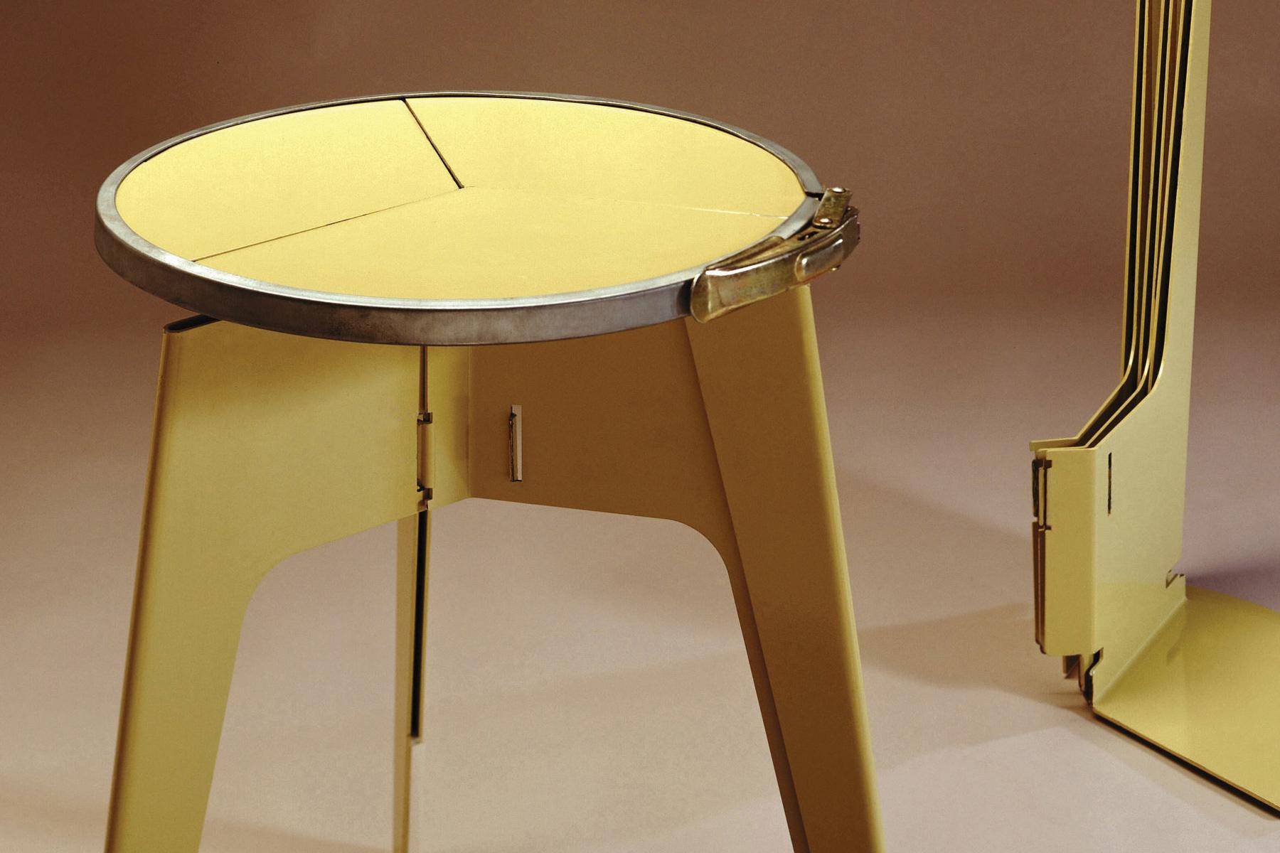 KVETCH STOOL 2