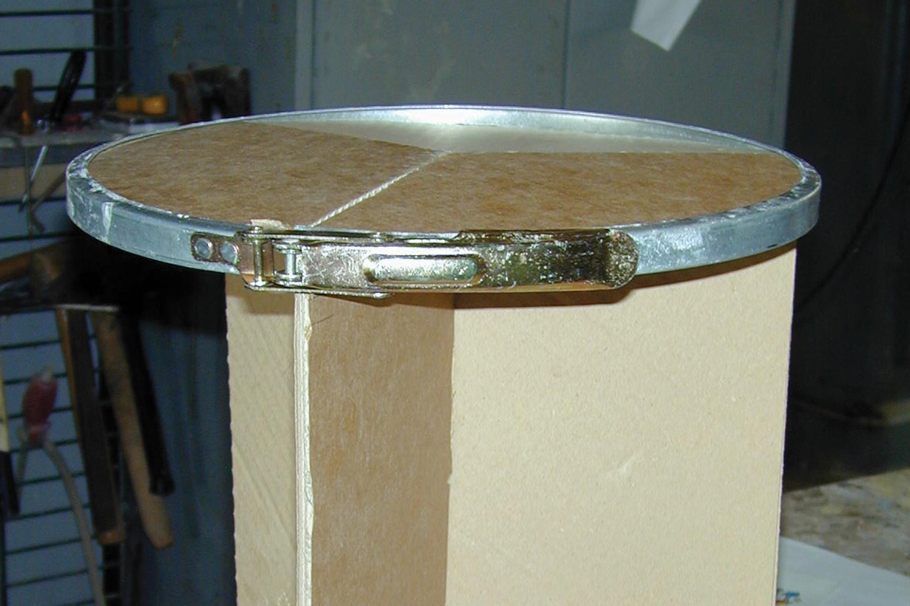 KVETCH STOOL 5