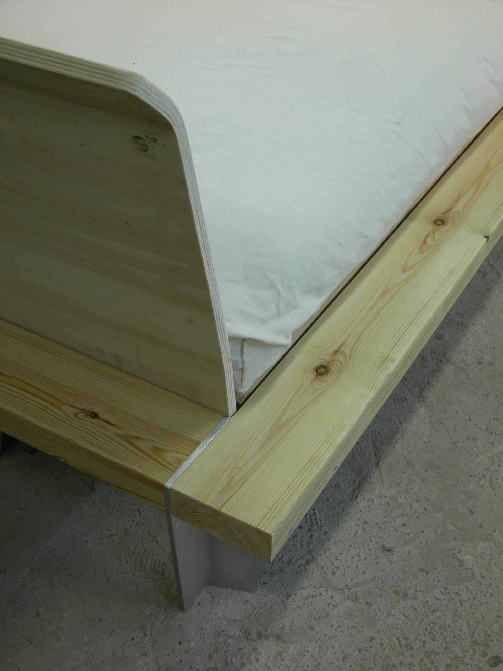 L LEG BED 4