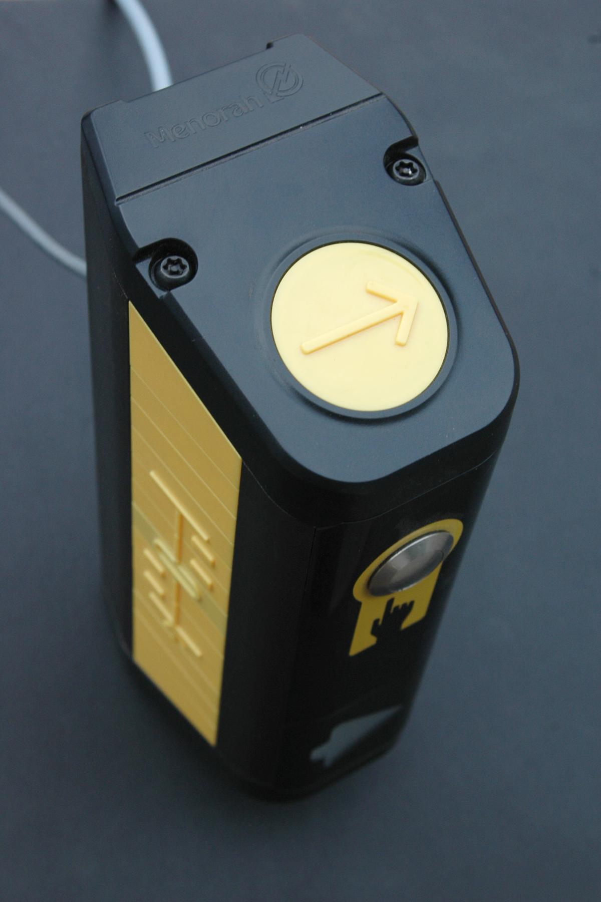 STREET CROSSING DEVICE FOR THE VISION IMPAIRED 1
